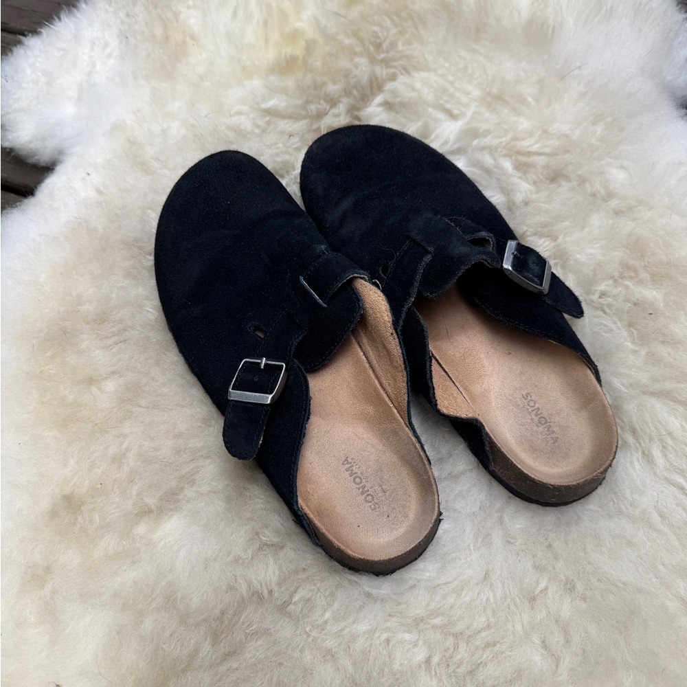 Sonoma size 7.5 Black Suede Women's clogs